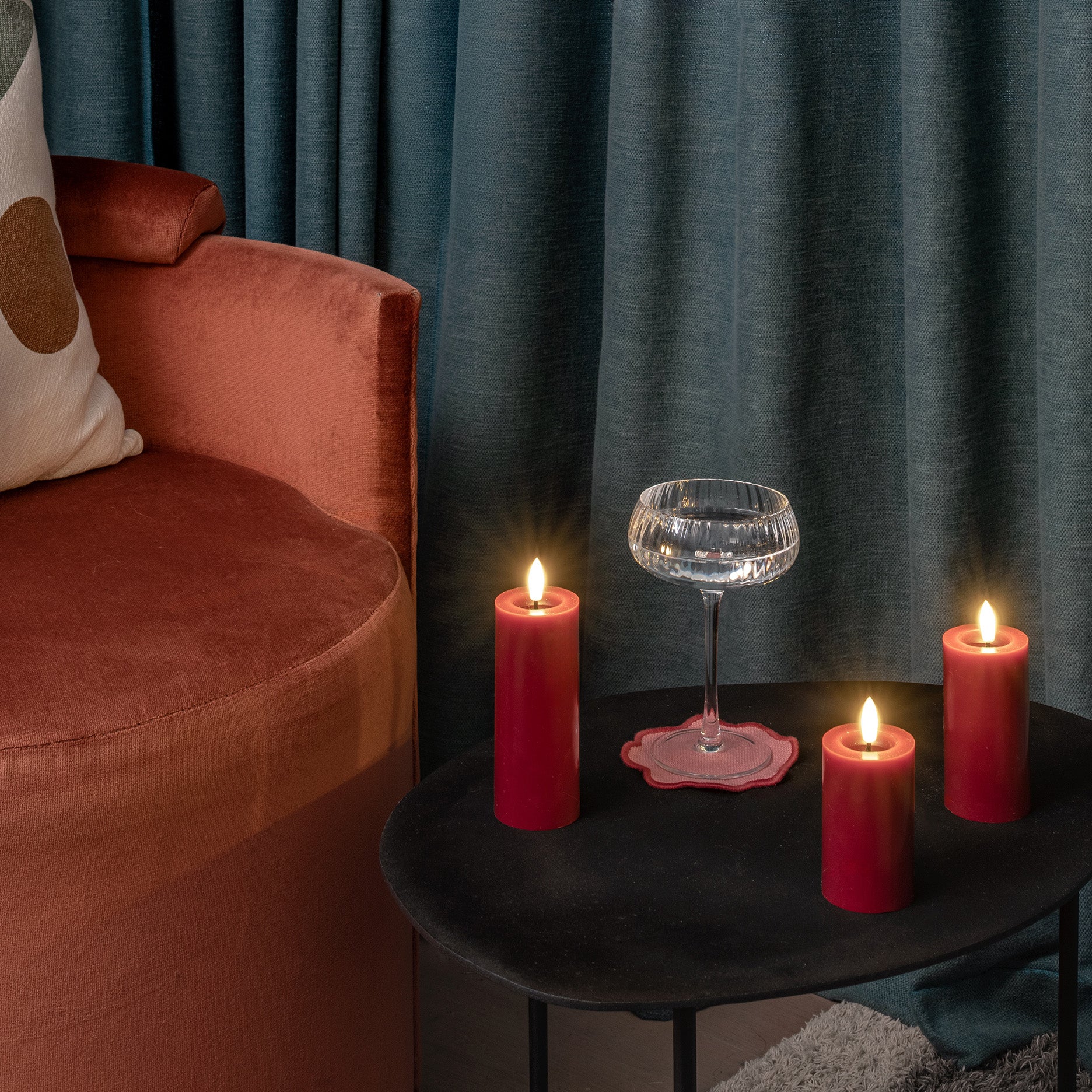 LED pillar candle 4,9x10 cm cranberry red